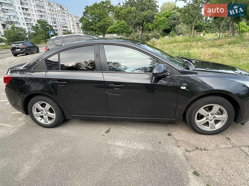 Седан Chevrolet Cruze 2012 в Киеве