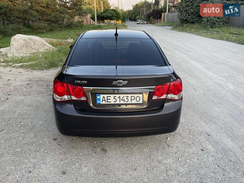 Седан Chevrolet Cruze 2014 в Днепре