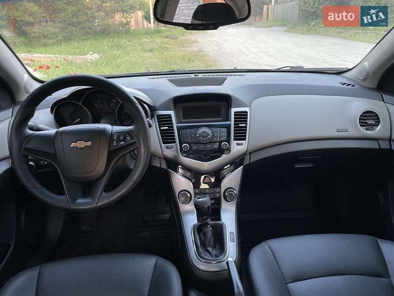 Седан Chevrolet Cruze 2014 в Днепре