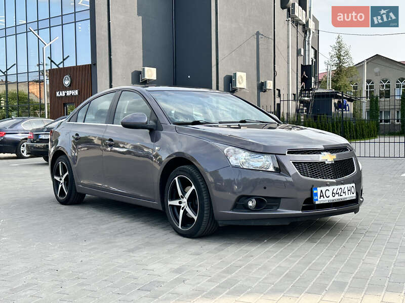 Седан Chevrolet Cruze 2010 в Луцьку