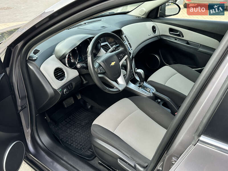 Седан Chevrolet Cruze 2010 в Луцьку