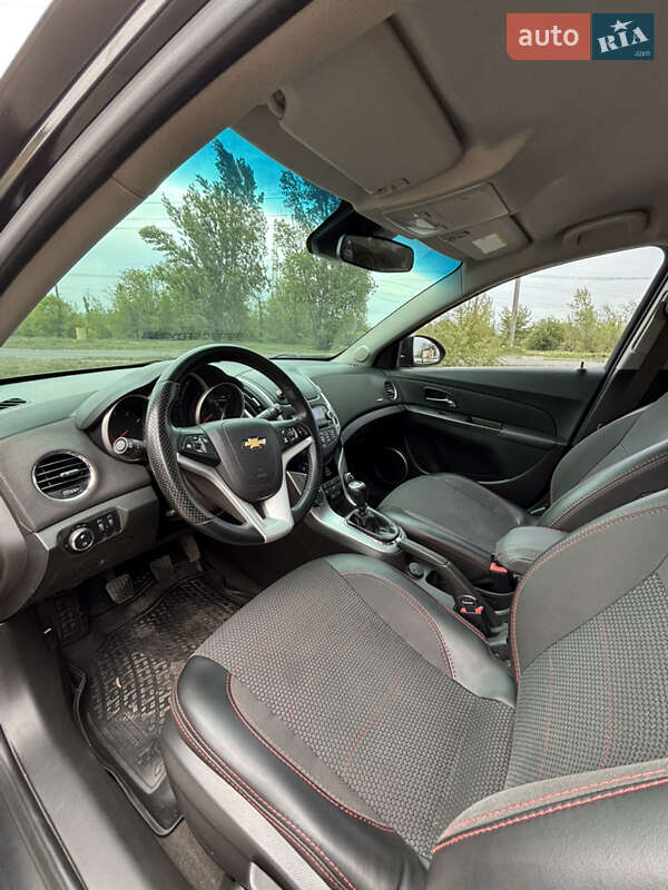 Универсал Chevrolet Cruze 2014 в Кривом Роге