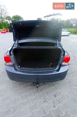 Седан Chevrolet Cruze 2013 в 