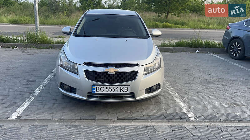 Седан Chevrolet Cruze 2010 в Львові