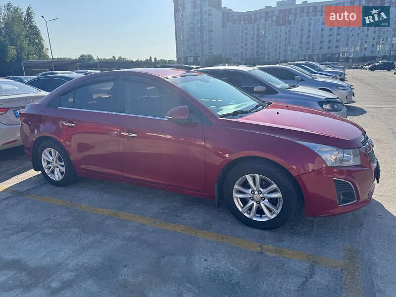 Седан Chevrolet Cruze 2014 в Романіву
