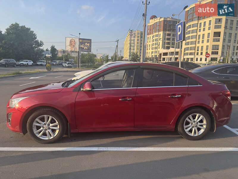Седан Chevrolet Cruze 2014 в Романіву