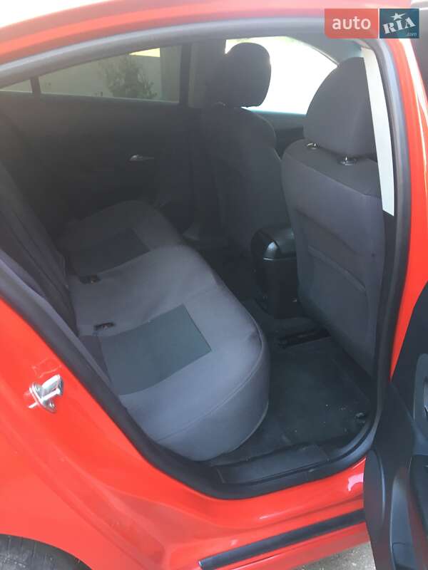 Седан Chevrolet Cruze 2013 в Шостке