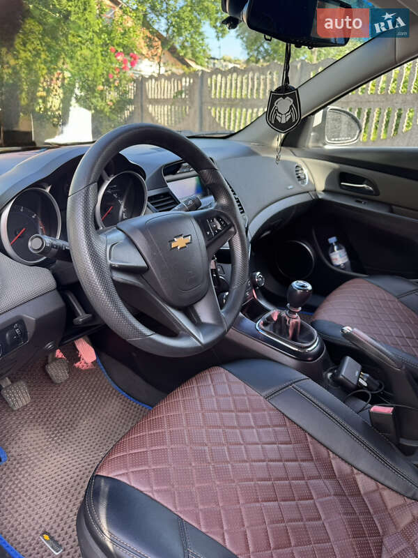 Седан Chevrolet Cruze 2009 в Житомирі