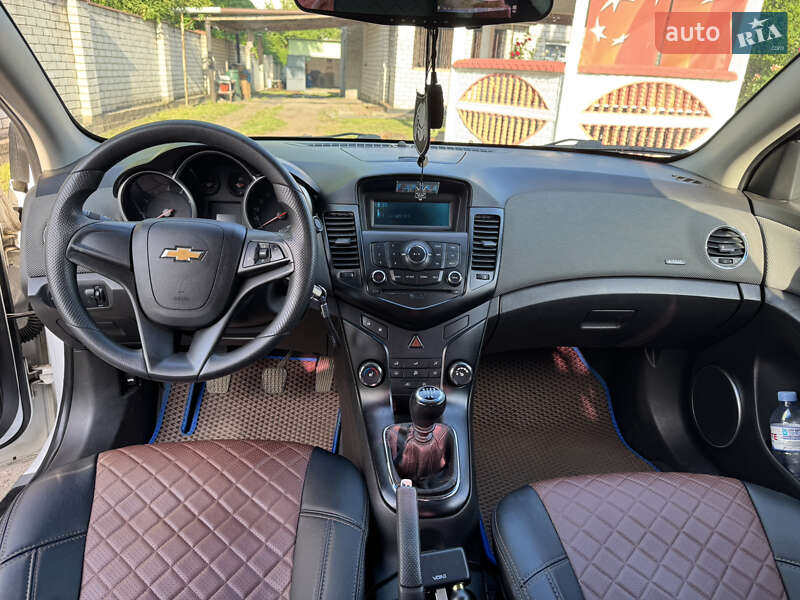 Седан Chevrolet Cruze 2009 в Житомирі