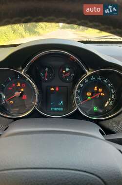 Хэтчбек Chevrolet Cruze 2011 в Вышгороде