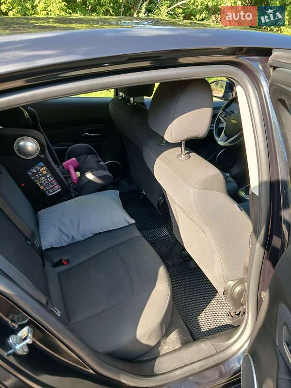 Хетчбек Chevrolet Cruze 2011 в Вишгороді