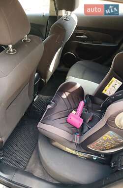 Хэтчбек Chevrolet Cruze 2011 в Вышгороде
