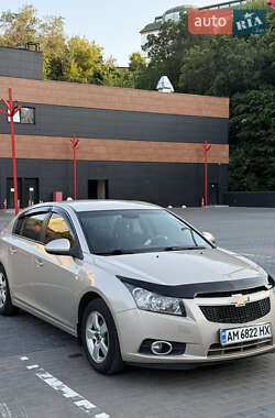 Хэтчбек Chevrolet Cruze 2012 в 