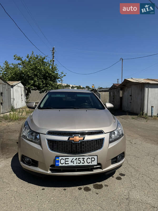 Седан Chevrolet Cruze 2011 в Чернівцях