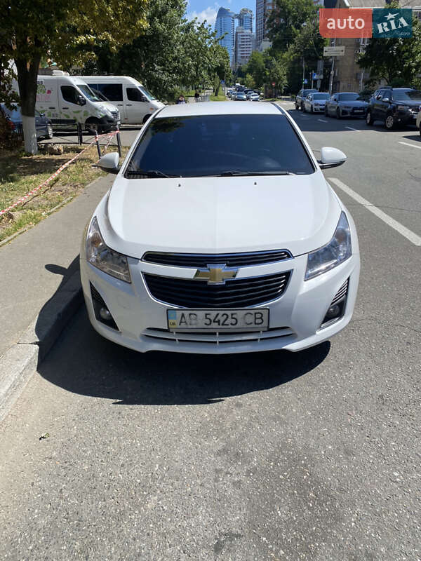 Седан Chevrolet Cruze 2014 в Києві