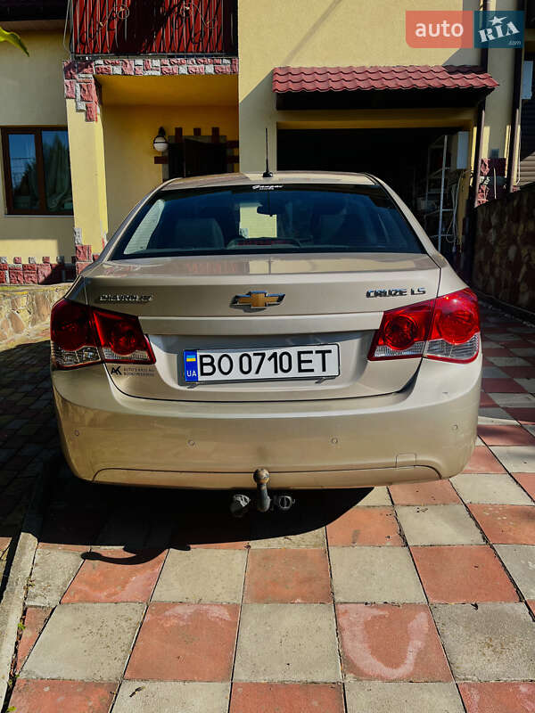 Седан Chevrolet Cruze 2011 в Тернополе