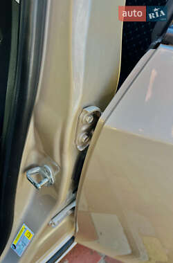 Седан Chevrolet Cruze 2011 в 