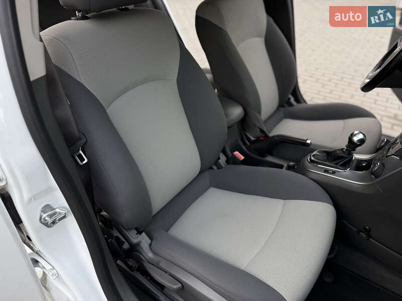 Седан Chevrolet Cruze 2010 в Дніпрі