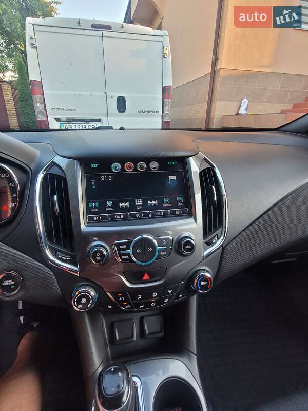 Седан Chevrolet Cruze 2016 в Вінниці