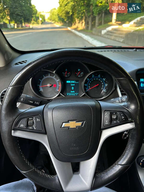 Седан Chevrolet Cruze 2014 в Первомайську