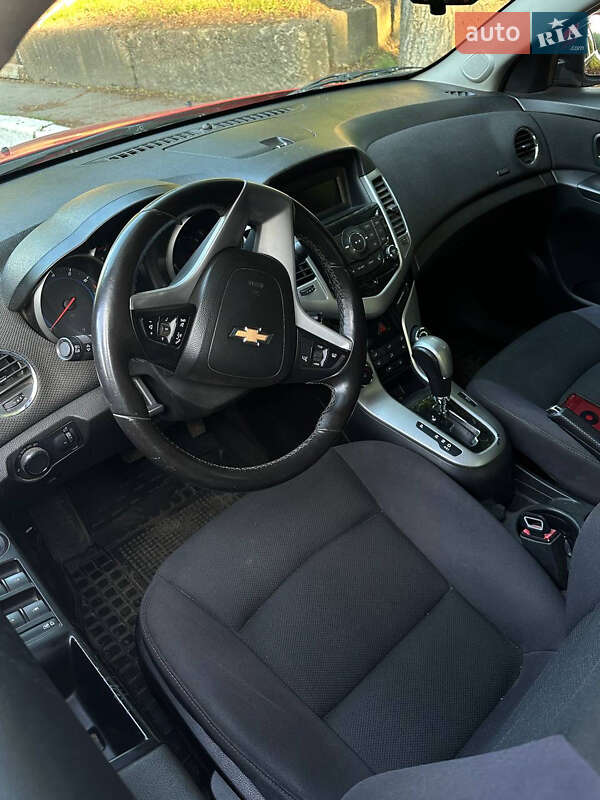 Седан Chevrolet Cruze 2014 в Первомайську