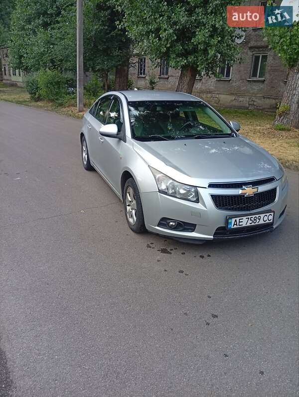 Седан Chevrolet Cruze 2010 в Каменском