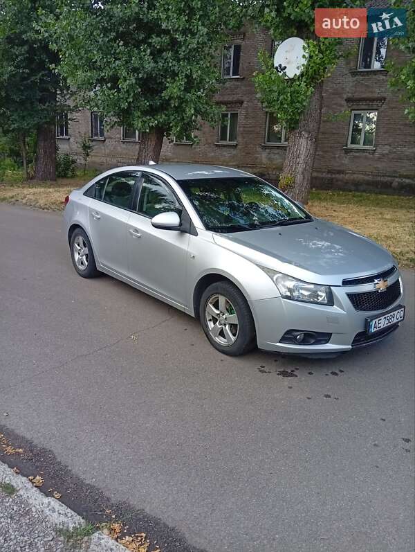 Седан Chevrolet Cruze 2010 в Каменском