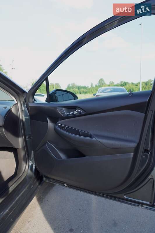 Седан Chevrolet Cruze 2018 в Лохвице