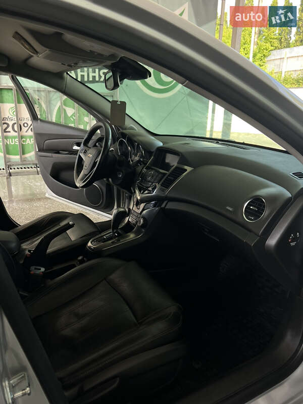 Седан Chevrolet Cruze 2012 в Черновцах