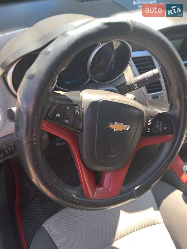 Седан Chevrolet Cruze 2009 в Ганичах