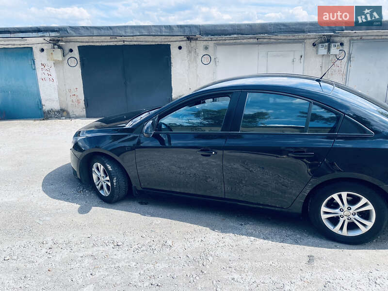 Седан Chevrolet Cruze 2011 в Кам'янському