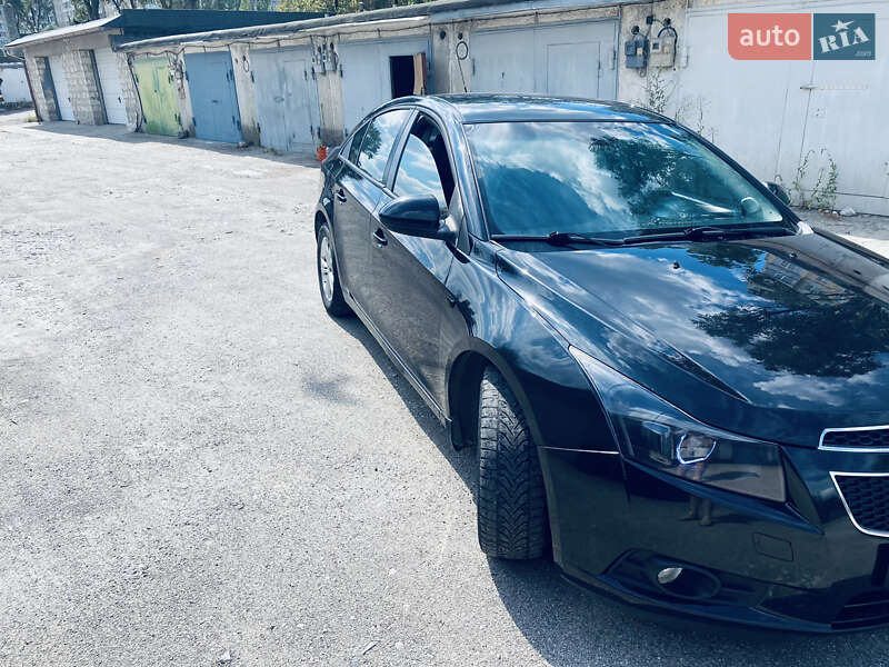 Седан Chevrolet Cruze 2011 в Кам'янському
