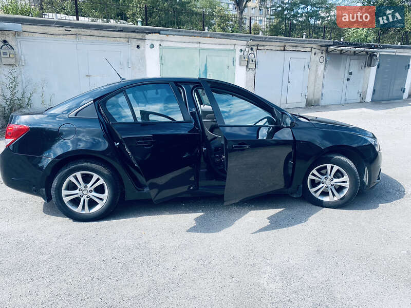 Седан Chevrolet Cruze 2011 в Кам'янському