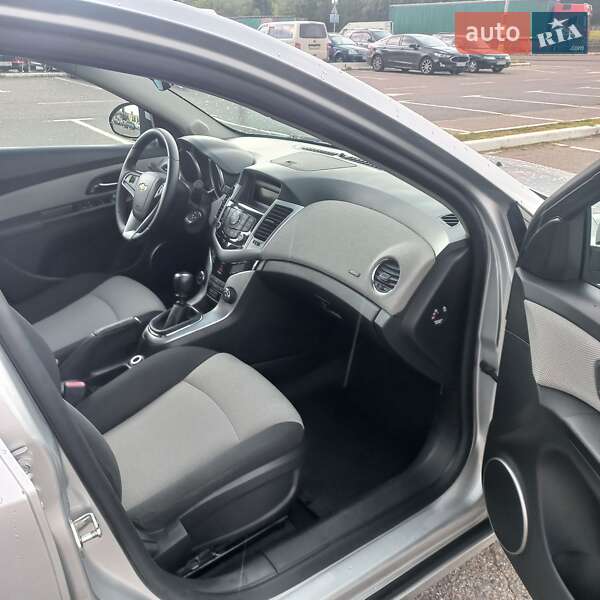 Седан Chevrolet Cruze 2011 в Києві