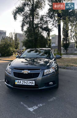 Седан Chevrolet Cruze 2011 в Киеве
