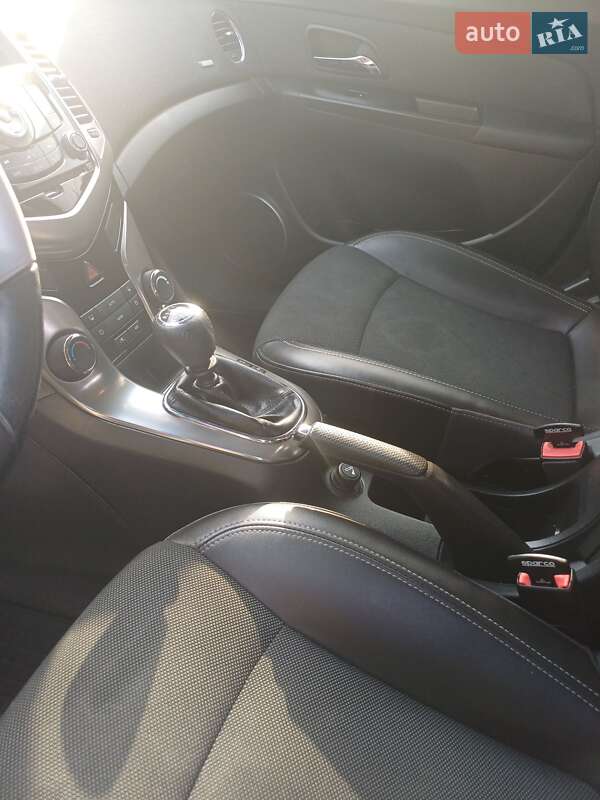 Универсал Chevrolet Cruze 2012 в Николаеве
