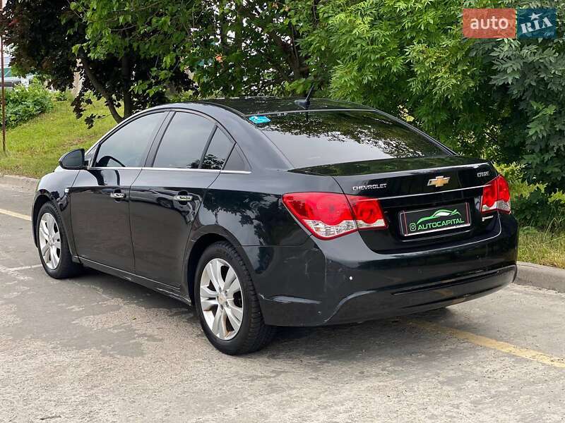 Седан Chevrolet Cruze 2012 в Киеве