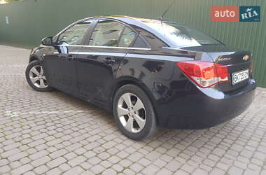 Седан Chevrolet Cruze 2010 в Острозі
