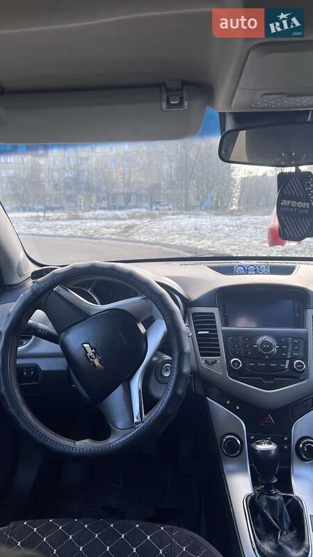 Седан Chevrolet Cruze 2010 в Кривому Розі
