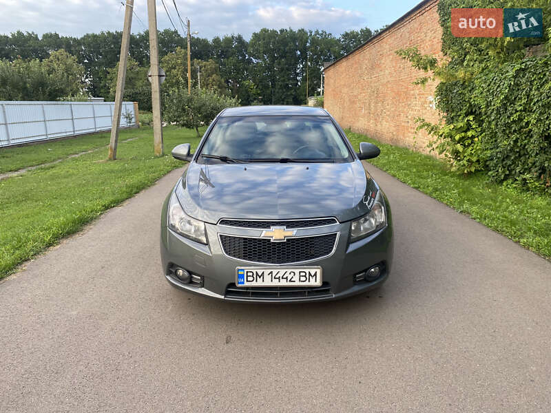 Седан Chevrolet Cruze 2011 в Сумах