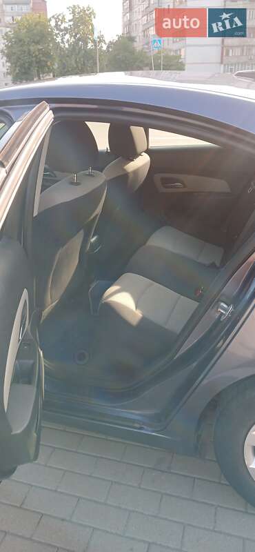 Седан Chevrolet Cruze 2014 в Сумах