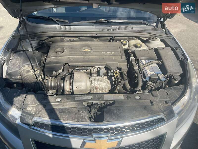 Седан Chevrolet Cruze 2011 в Киеве