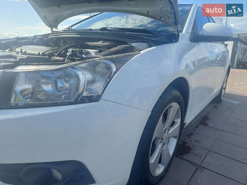 Седан Chevrolet Cruze 2010 в Броварах