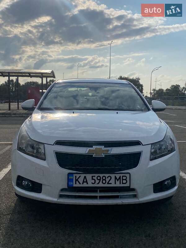 Седан Chevrolet Cruze 2009 в Киеве фото 4 Седан Chevrolet Cruze 2009 в Киеве