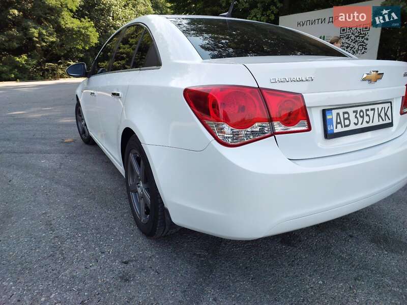 Седан Chevrolet Cruze 2011 в Виннице