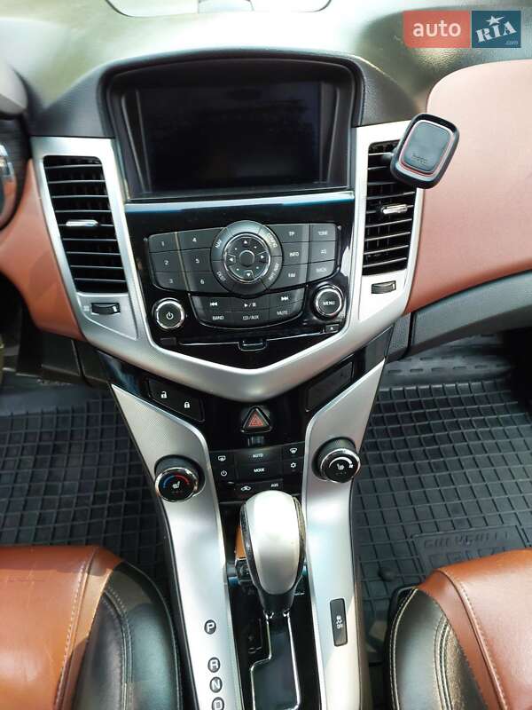 Седан Chevrolet Cruze 2011 в Виннице