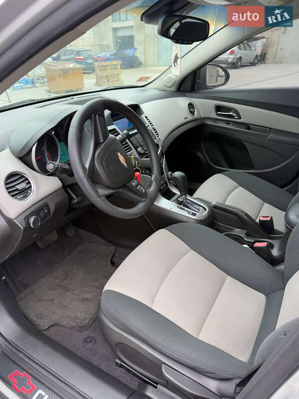 Седан Chevrolet Cruze 2011 в Одесі