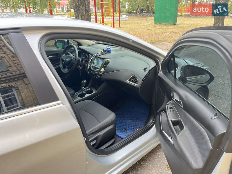 Седан Chevrolet Cruze 2018 в Лубнах