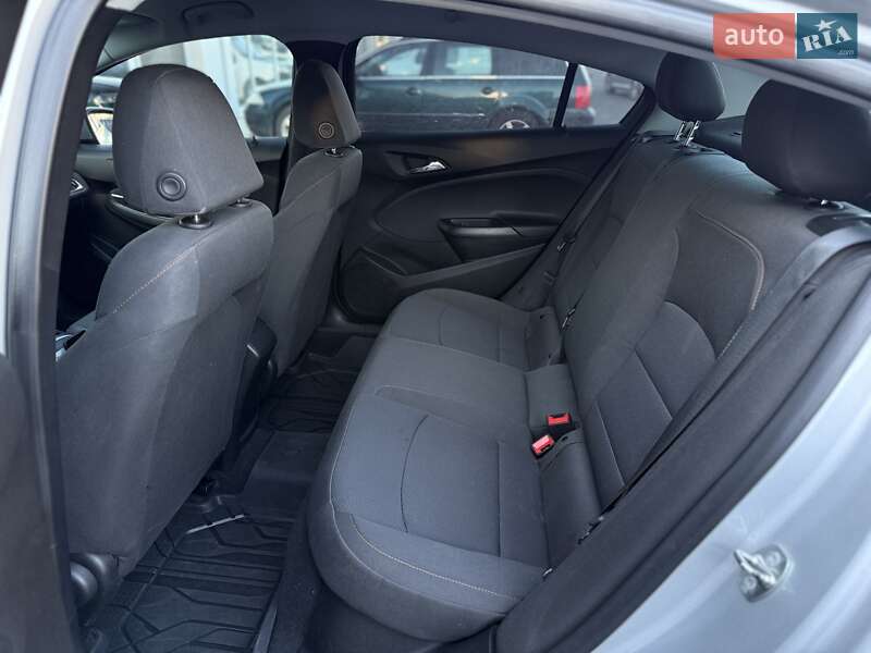 Седан Chevrolet Cruze 2018 в Киеве