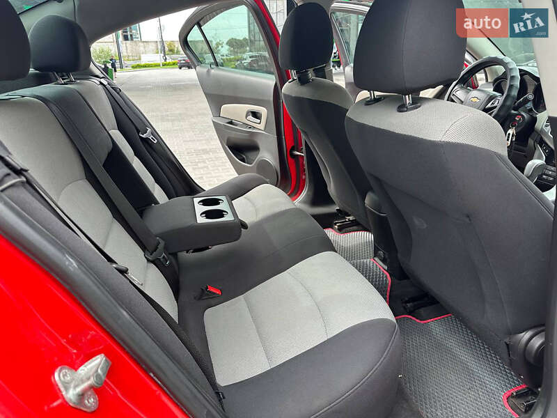 Седан Chevrolet Cruze 2013 в Дніпрі